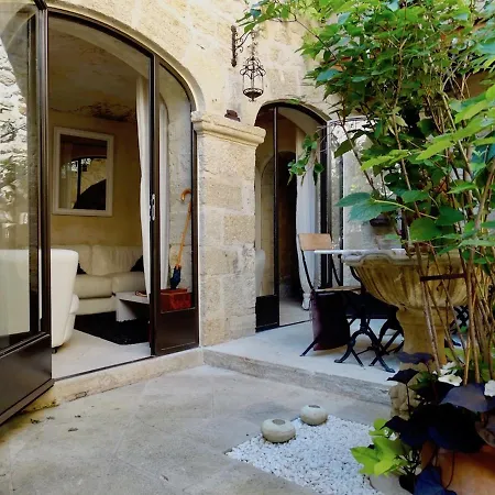 Un Patio En Luberon-3